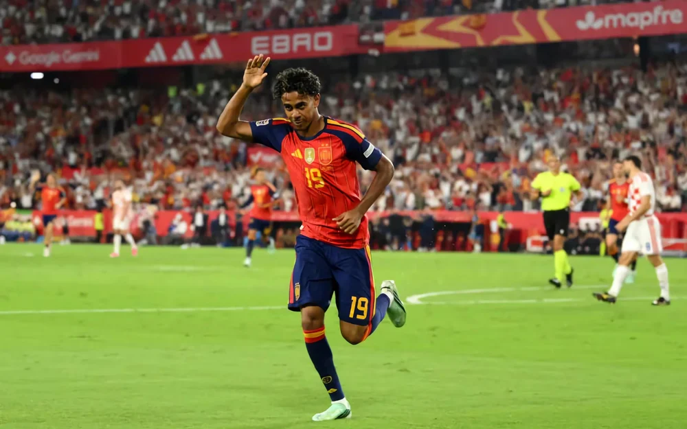 España golea 4-1 a Croacia con doblete de Lamine Yamal y lidera su grupo en la Nations League