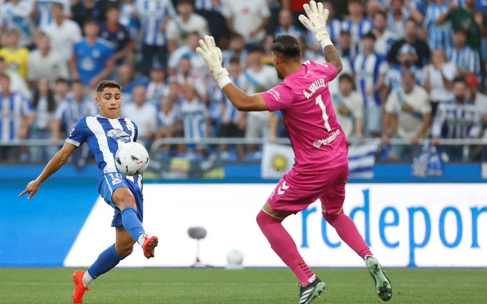 Valles, MVP en el empate del Betis ante el Dépor en Riazor
