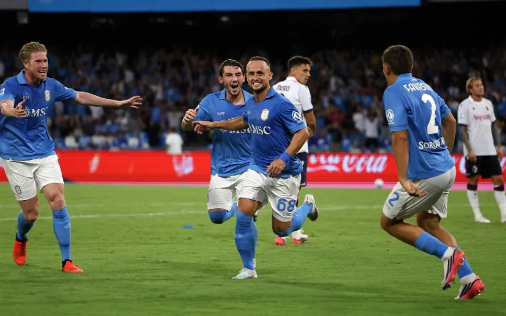 Napoli vuelve al triunfo en la Serie A con ajustada victoria sobre Bologna