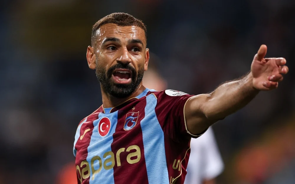 Salah anota su primer hat-trick en Turquía y lidera goleada del Trabzonspor sobre Galatasaray