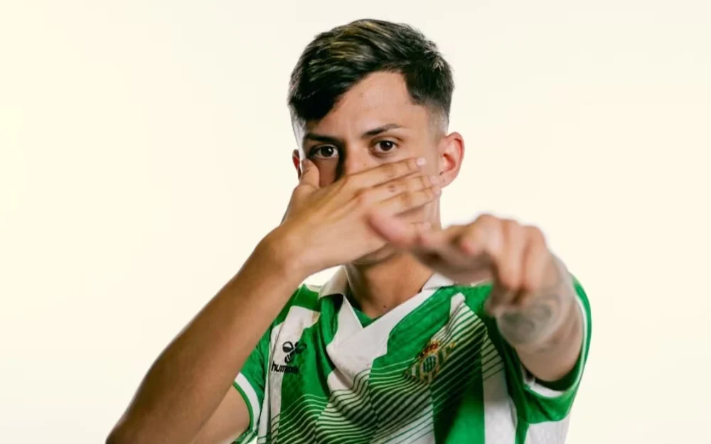 José Domingo Bossé, extremo chileno de 19 años, se suma a la academia del Real Betis