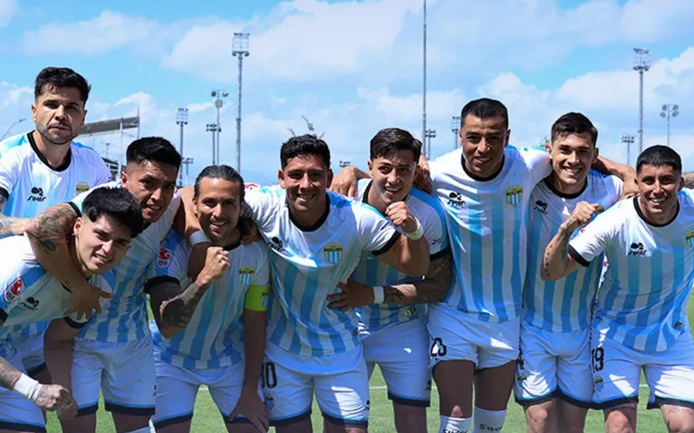 Magallanes vence a Curicó Unido y queda a dos puntos del liderato en la Primera B