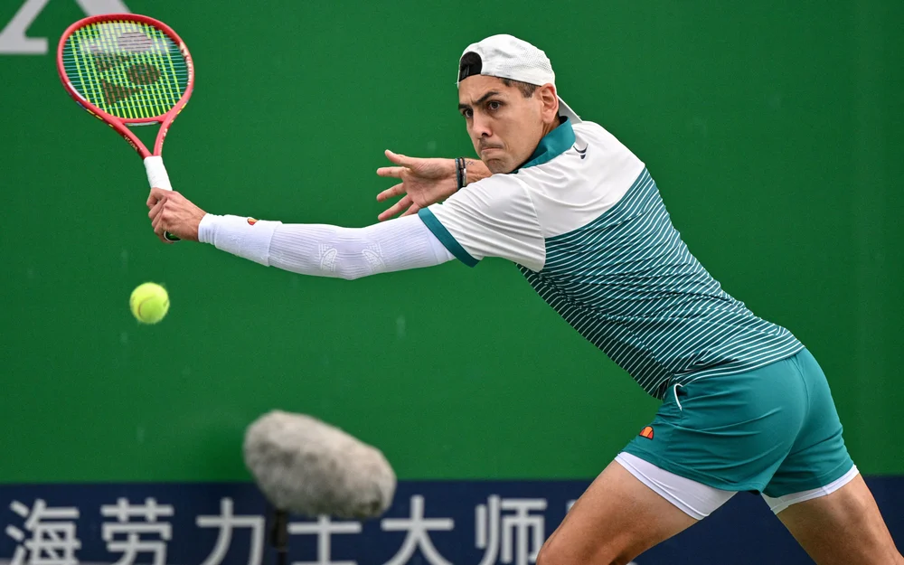 Tabilo desperdicia set y break de ventaja y cae ante Carreño Busta en Shanghái