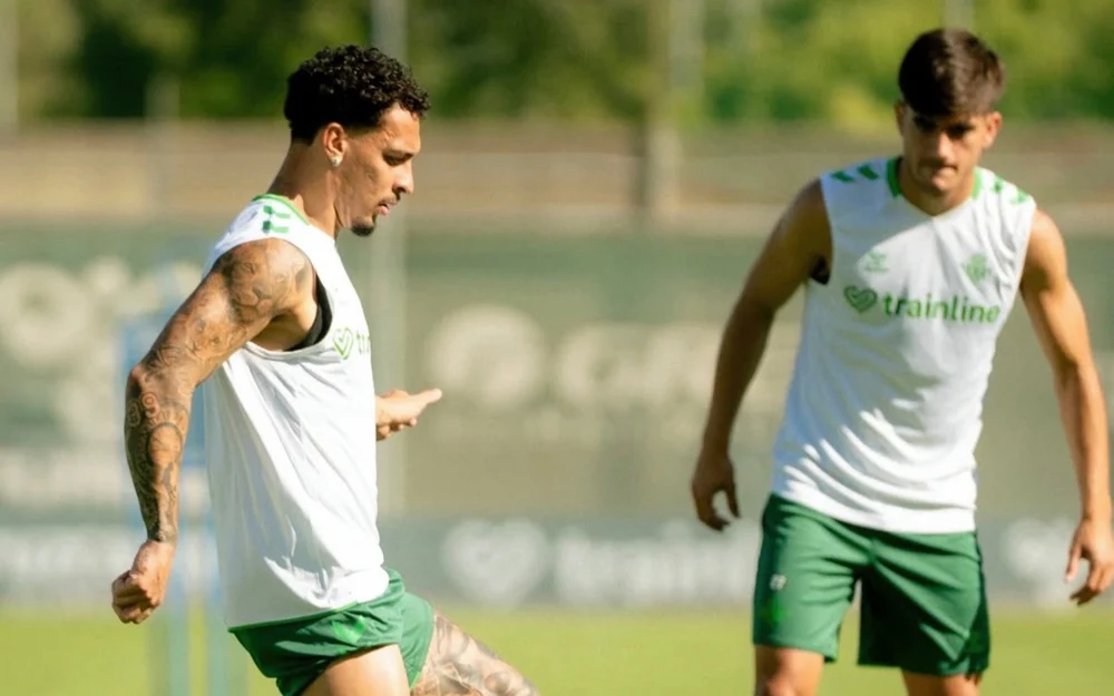 Morante vuelve a la lista del Betis para visitar a La Coruña