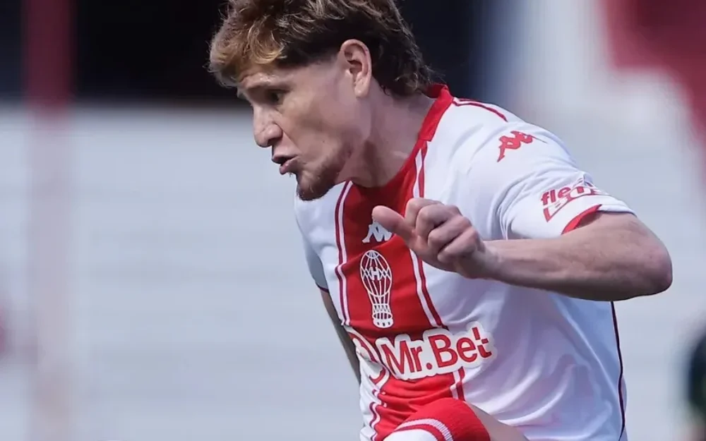 Leonardo Gil fue titular en el triunfo de Huracán sobre Aldosivi por el Clausura argentino