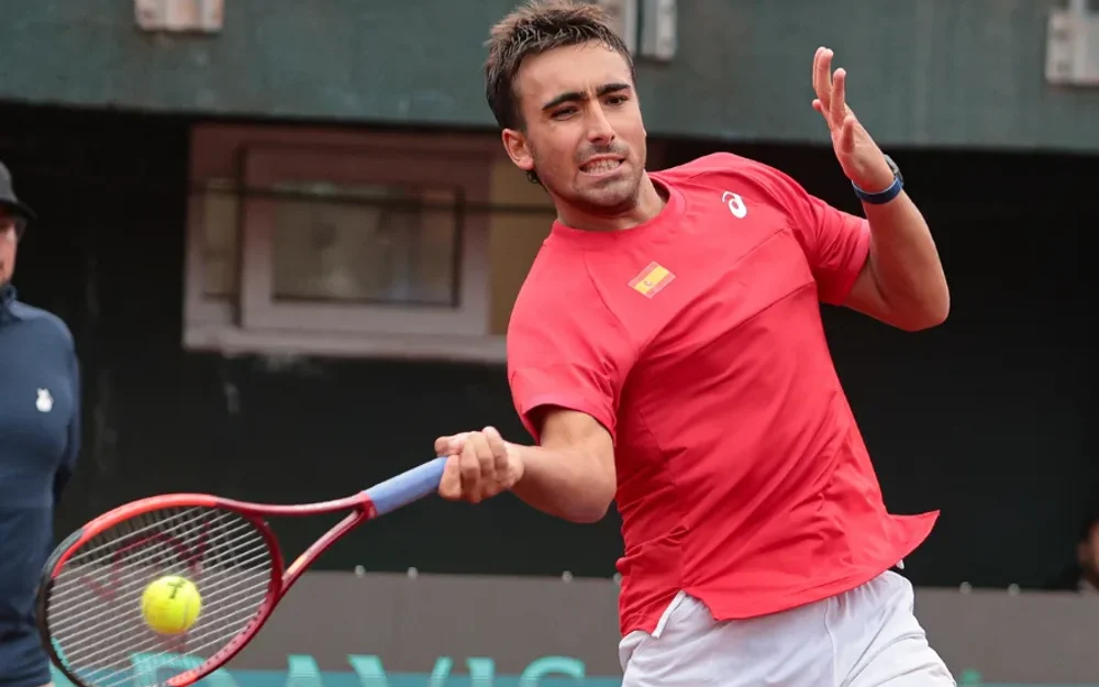 Daniel Mérida sorprende a Tabilo y le da el primer punto a España ante Chile en Copa Davis