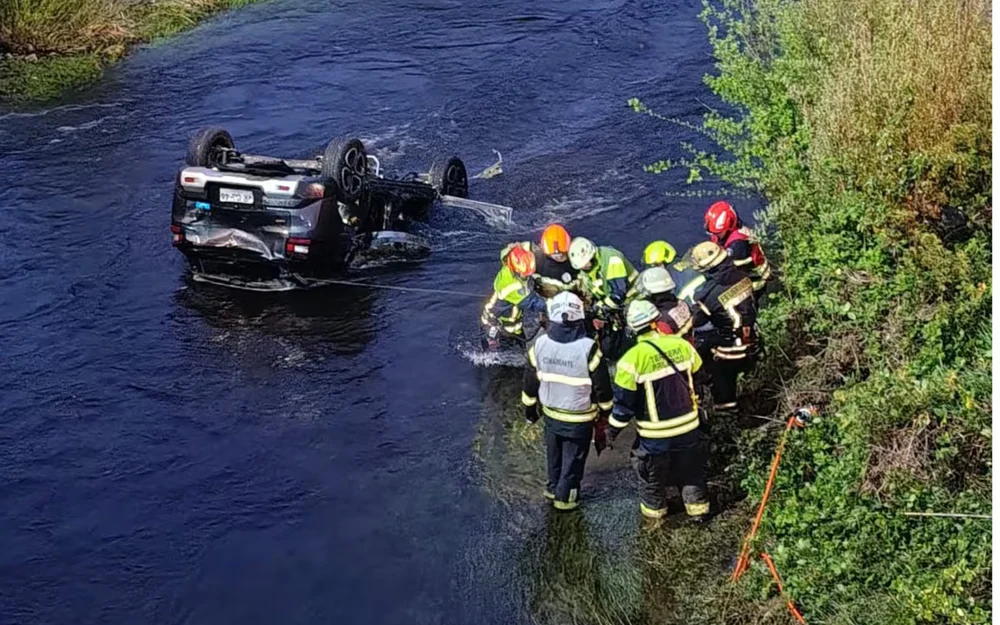 San Luis lidera la Primera B y llora a dos hinchas fallecidos en un accidente de tránsito