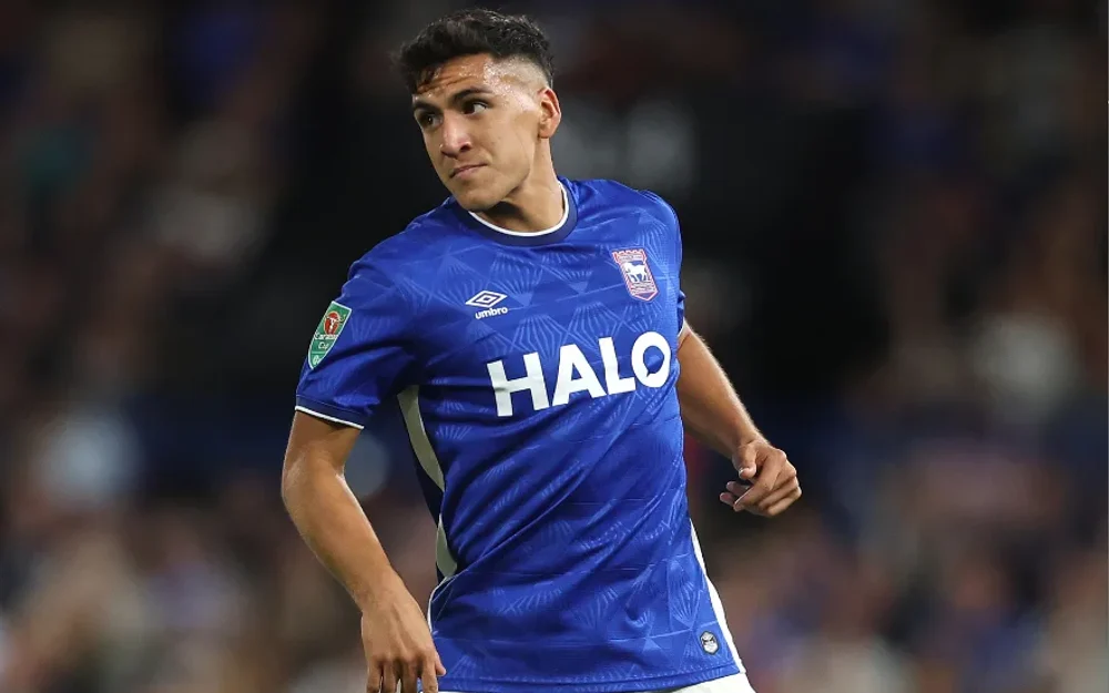 Gary O'Neil respalda a Marcelino Núñez en Ipswich tras su salida de La Roja